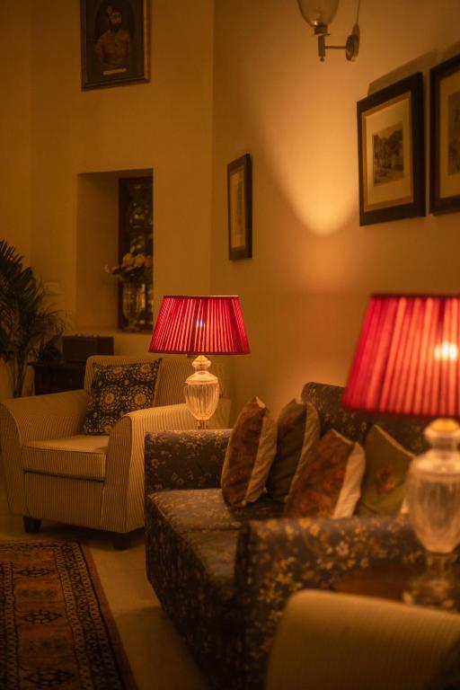 フロント・ロビー