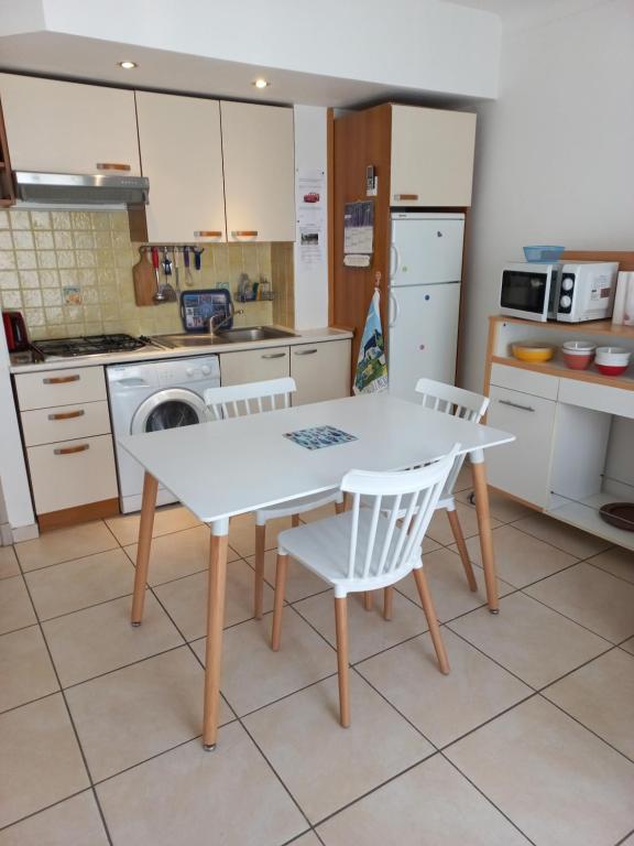 CANET Plage appartement vue latérale mer, 1 chambre , WIFI, climatisation, parking sécurisé couvert - 5