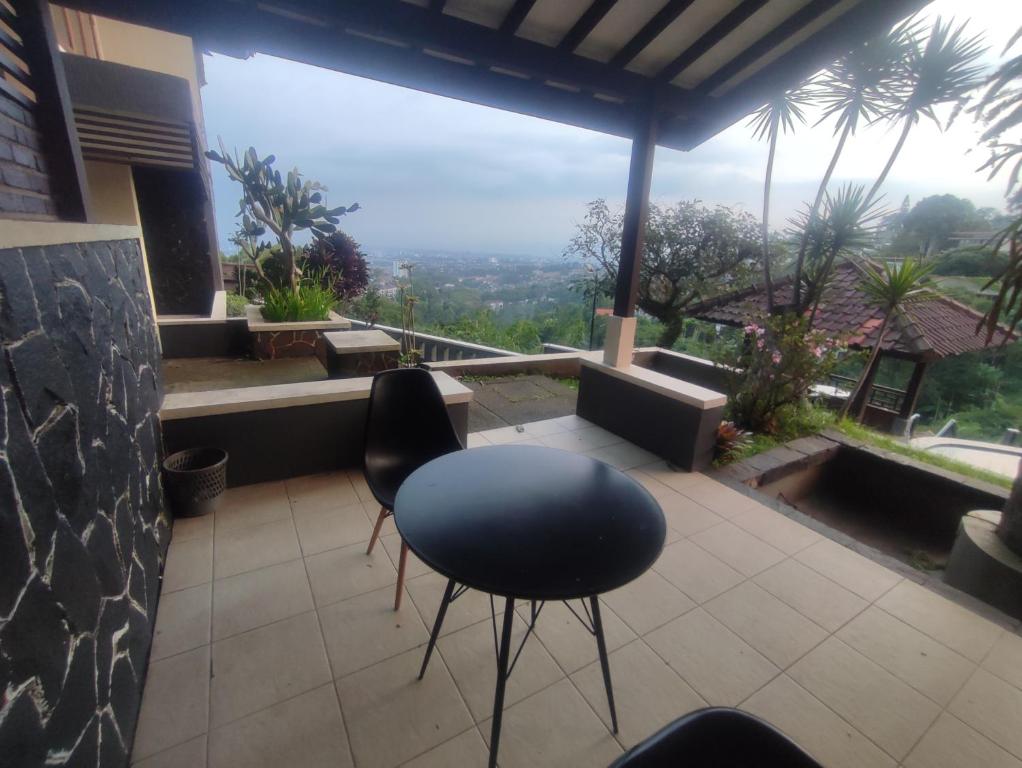 Balcony/terrace, Dago Highland Resort in Bandung