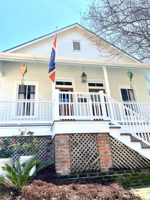 A 123 Year old Luxury Cottage in Natchez Ms