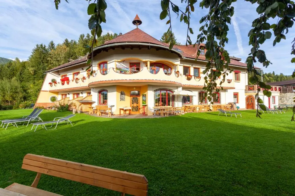 Biolandhaus Arche, hotell sihtkohas Eberstein