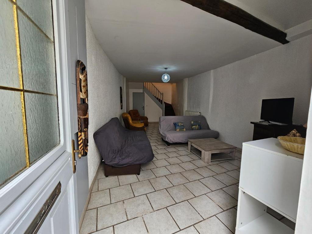 chez Effat et marie T A C 1 - 4