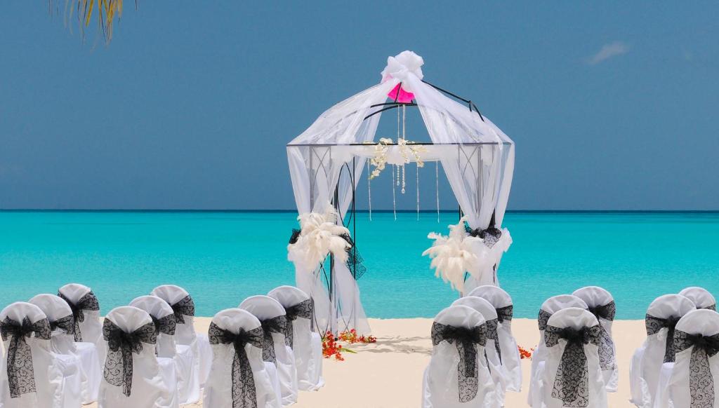 מתקני המלון