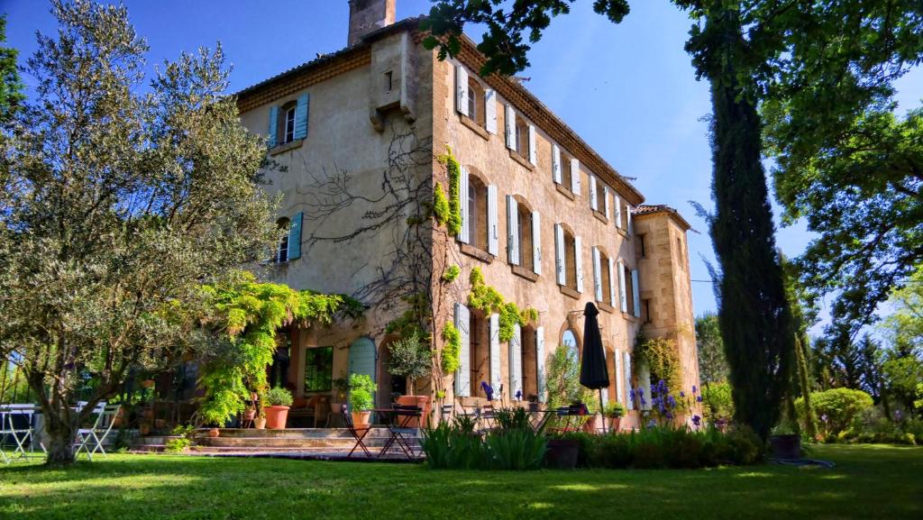 La Bastide des Grands Chenes — Hotel in Lambesc