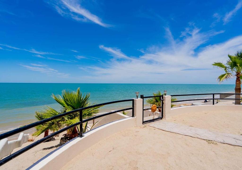 Beachfront condo for rent in Villas de Las Palmas, San Felipe - 4