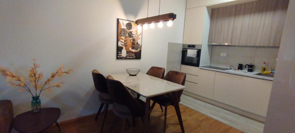 South Side Apartment, Podgorica