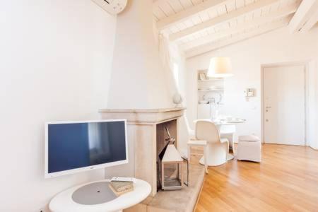 Di punto in bianco home, Verona