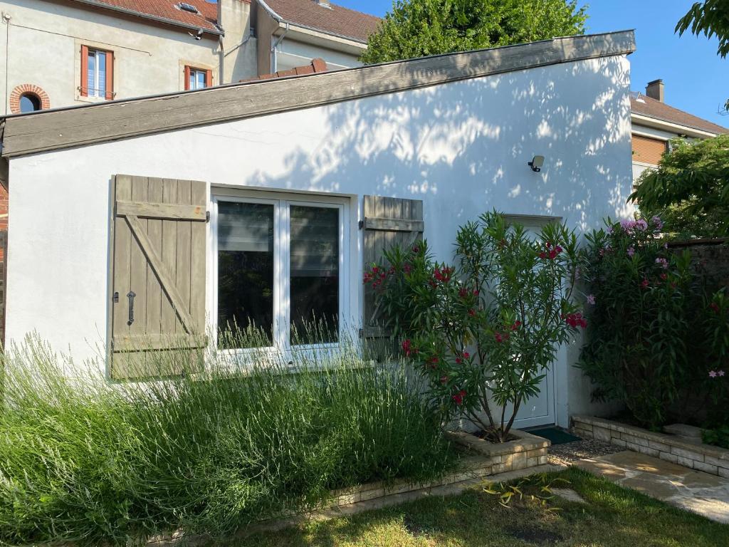 Petite maisonnette cosy et pleine de charme située à proximité du centre-ville - 5