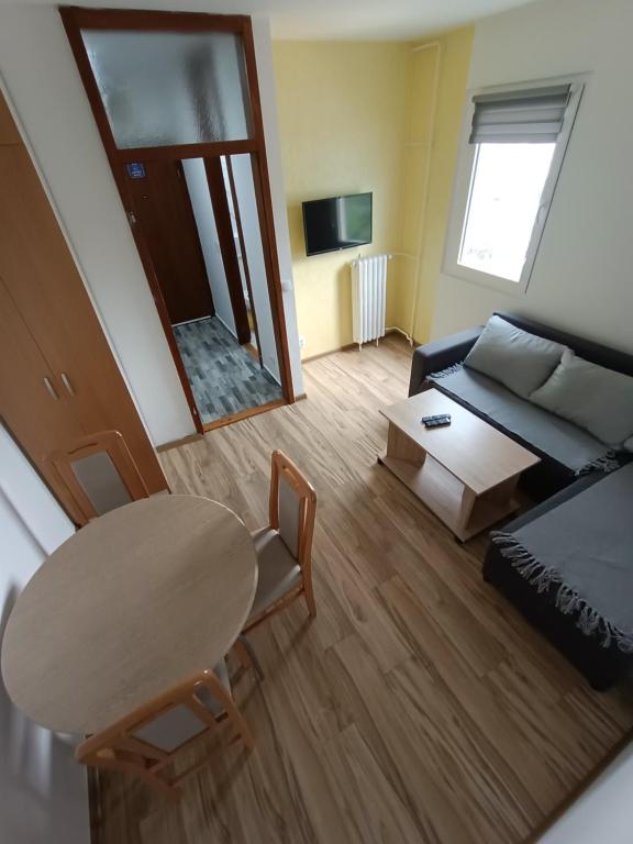 stan na dan IM, Užice