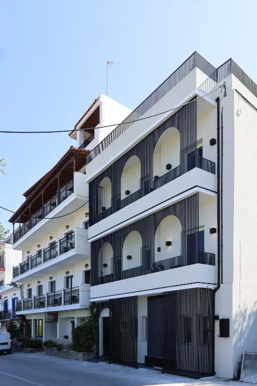 Uphill Unique Boutique Suites, hotel en Skiathos