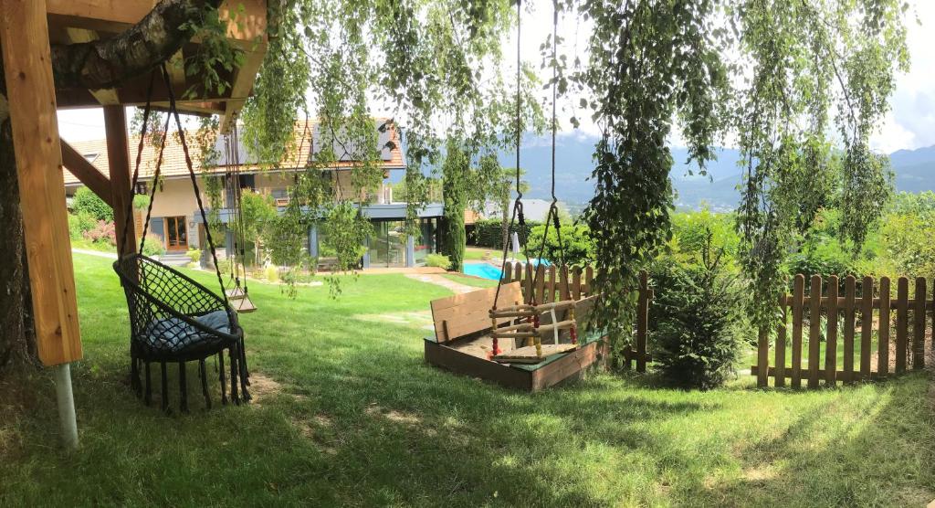 Gîte avec piscine chauffée & aires de jeux pour enfants - 5