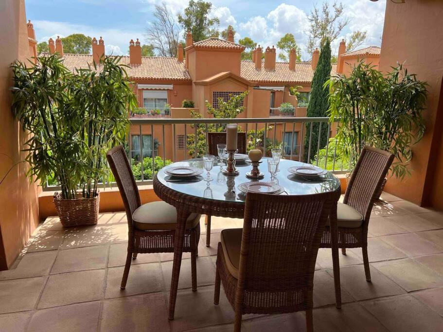 3 BR in a gorgeous complex - 4