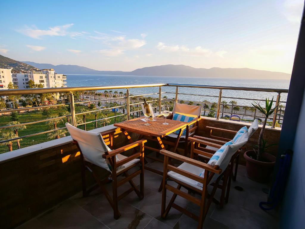 Sea side apartment, Vlorë