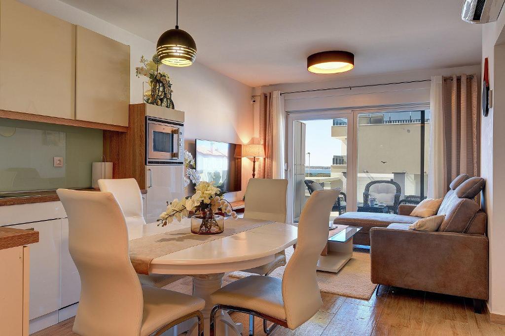 Modernes Apartement mit Meerblick, Medulin