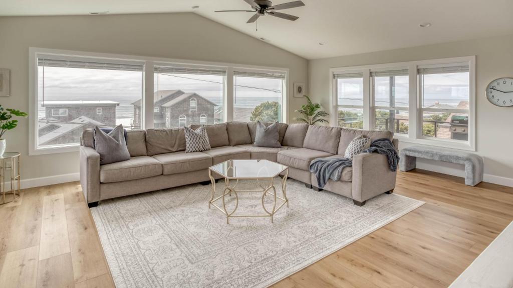 Spring Fever, Lincoln City