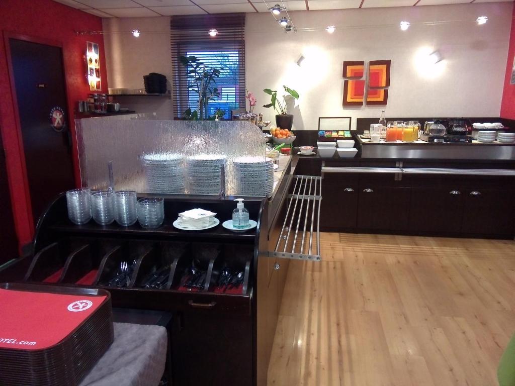 Restaurant, The Originals City, Hôtel Éden, Rouen Nord in Bois-Guillaume