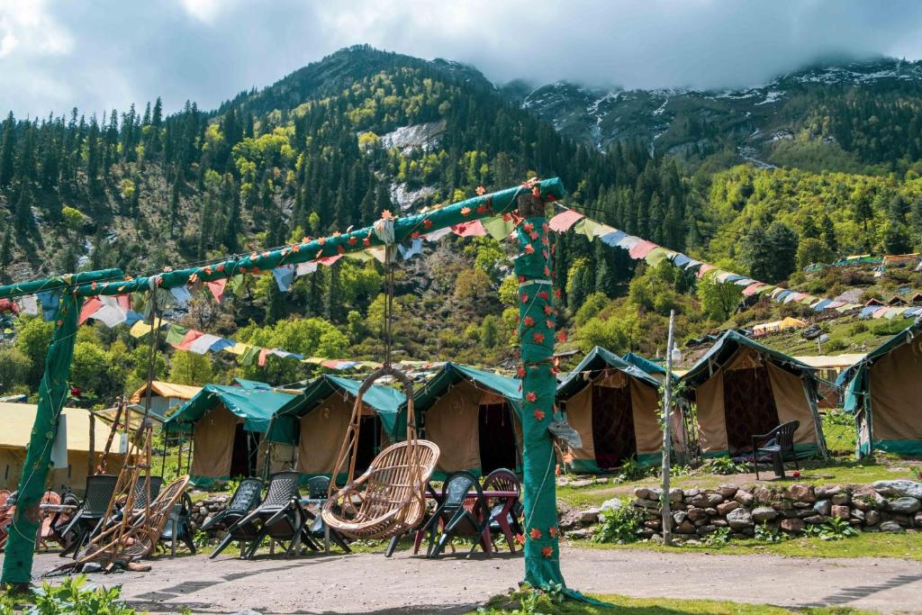 Kheerganga Hike Camps photo