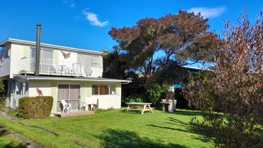 Kea View - Pohara Beach Holiday Home, Pohara