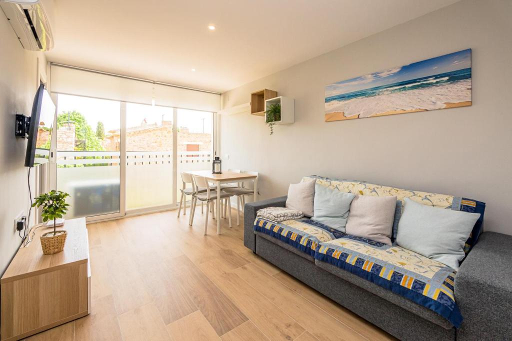 AO-6 Calella de Palafrugell 2 PAX - 5