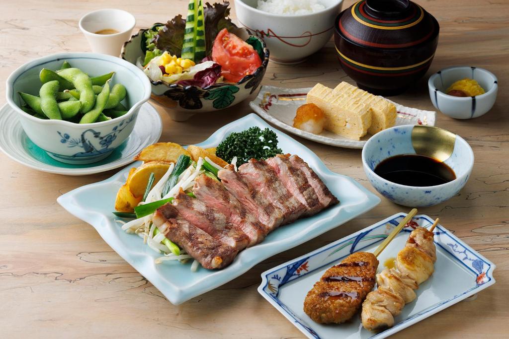 อาหารและเครื่องดื่ม