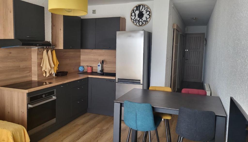 Adorable petit appartement avec magnifique vue sur le port de Canet, Canet-en-Roussillon