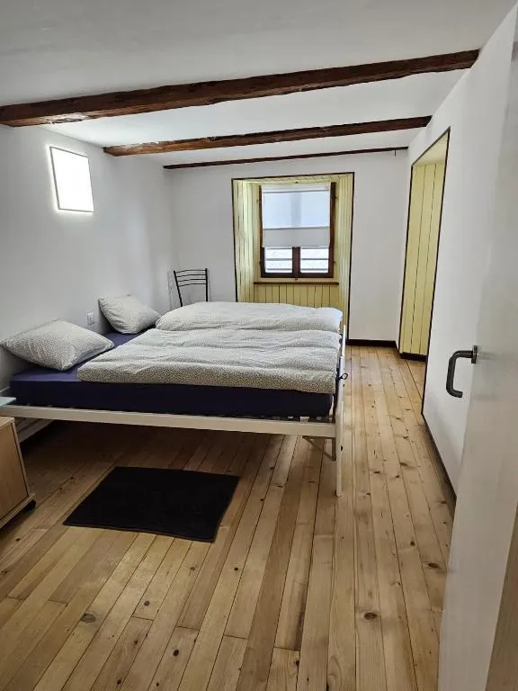 Airolo with private parking，位于艾罗洛的酒店