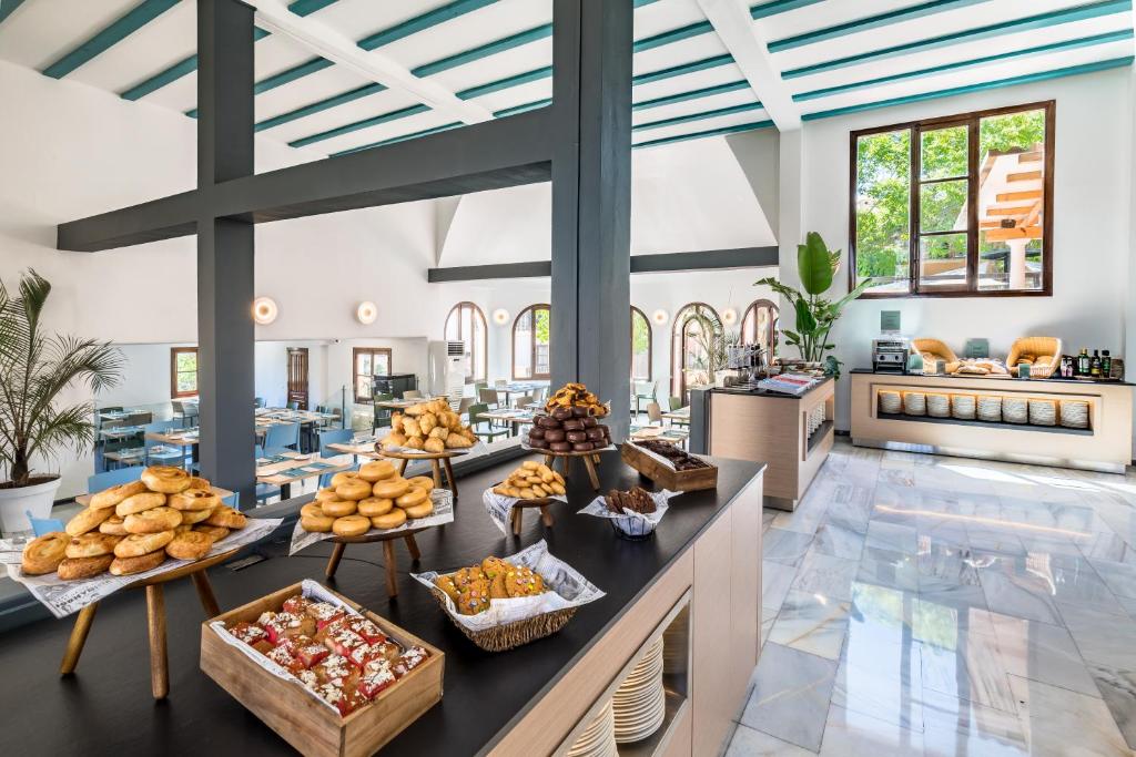 Occidental Pueblo Acantilado