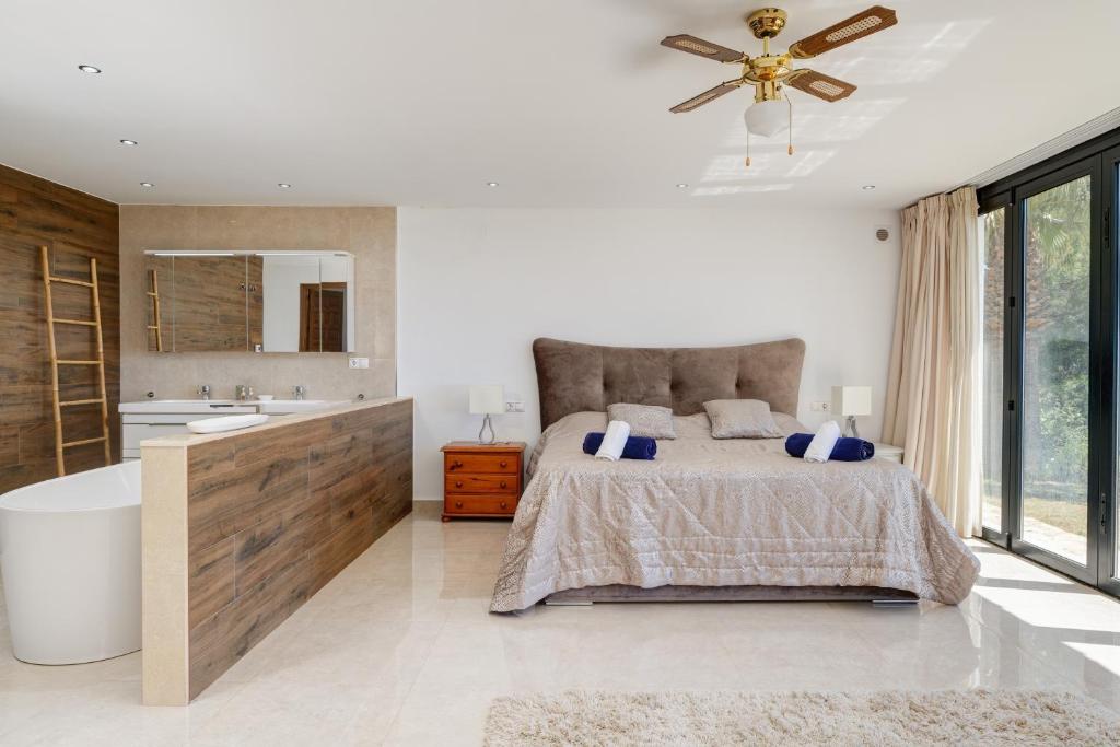 La Escala - 6 bedroom villa with pool - 2