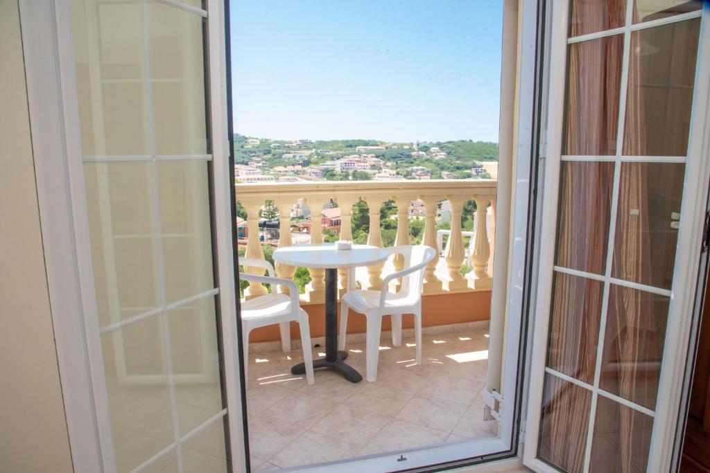 Kapetanios Apartments photo