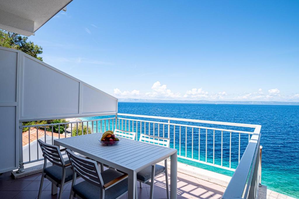 Beachfront Villa Tempera with Seaview 전경