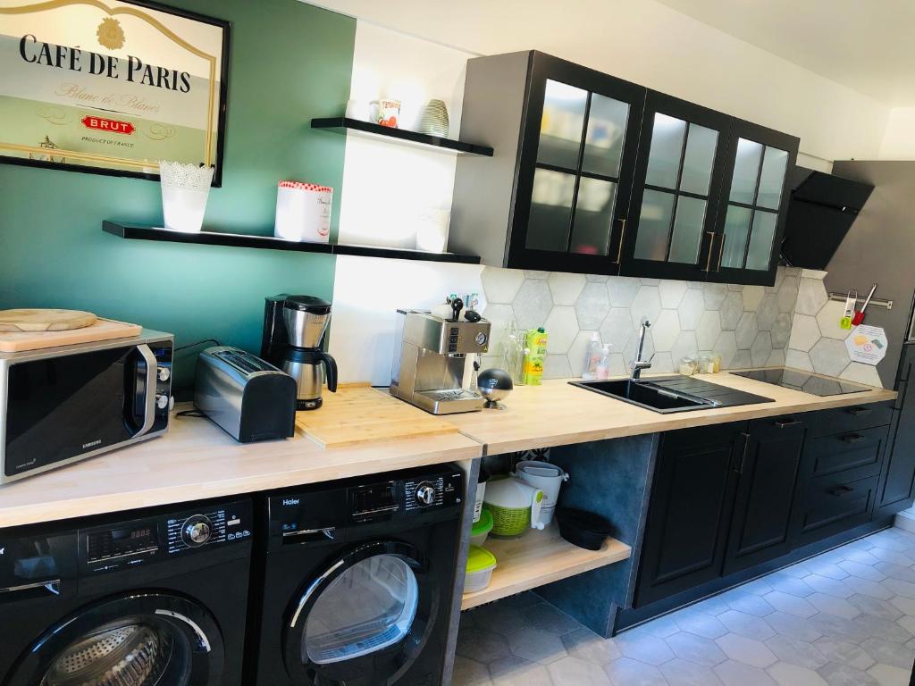 Grand T3- Spacious 2BR Apartement with free parking near city-center Ideal Business & Reims Visits - 2
