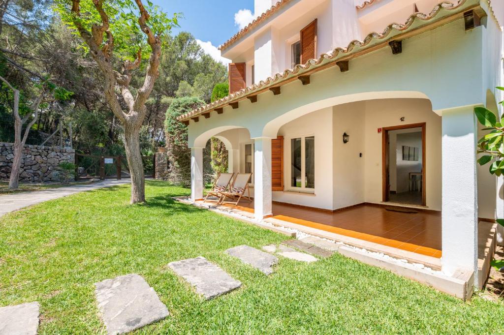 Can Botana 12, Cala de Sant Vicenç