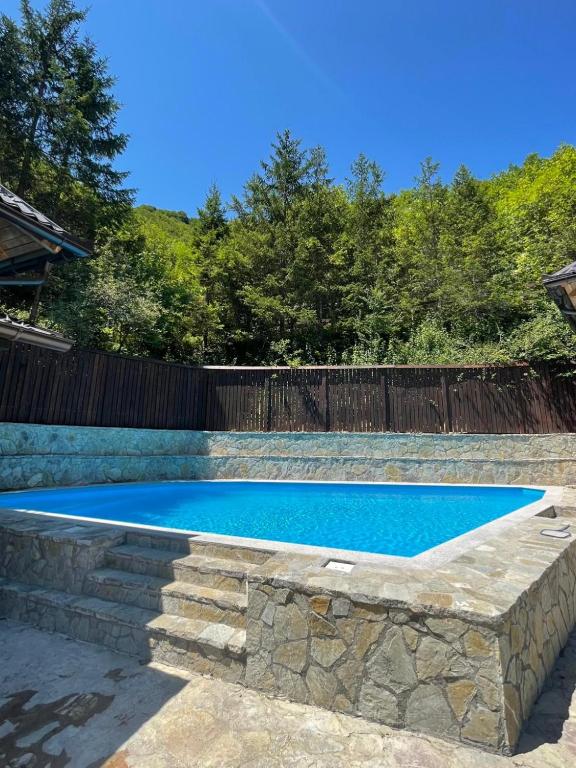 Inas & Lemia Forrest Homes with Outdoor Swimming Pool - 1
