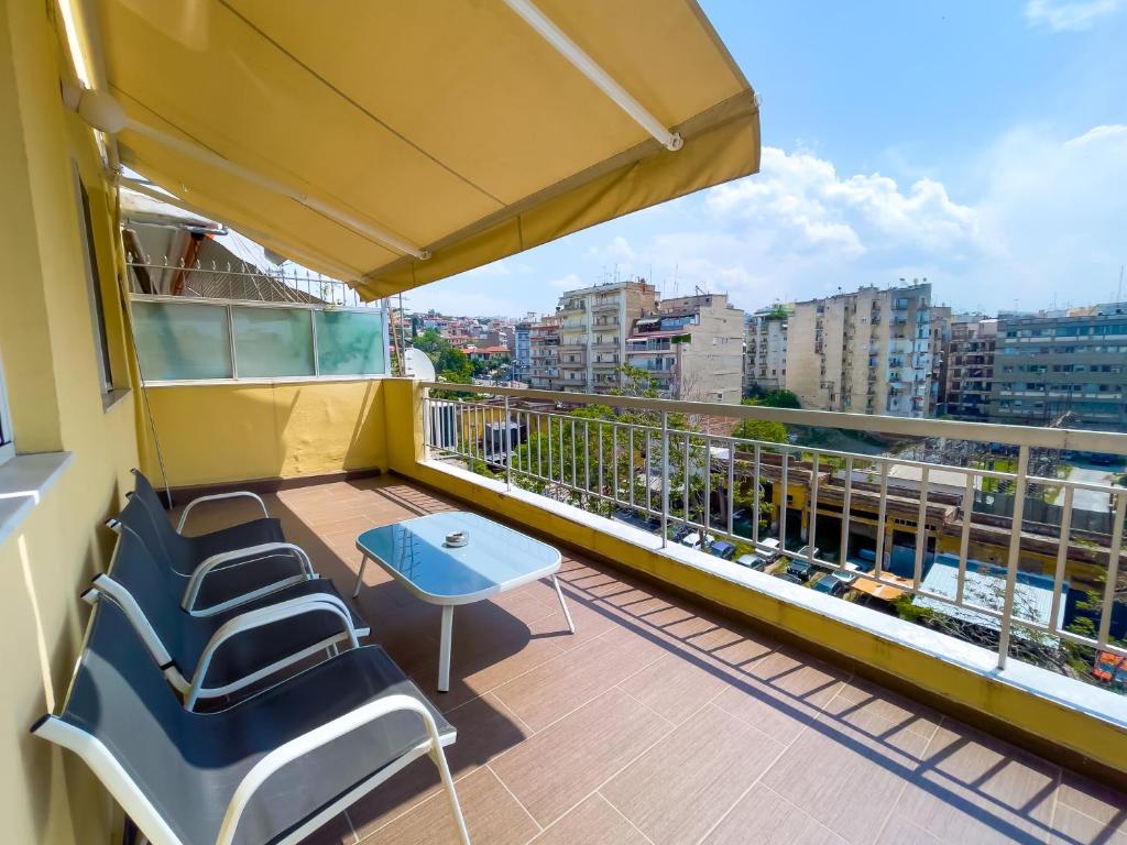 City Plaza Apartments & Rooms photo