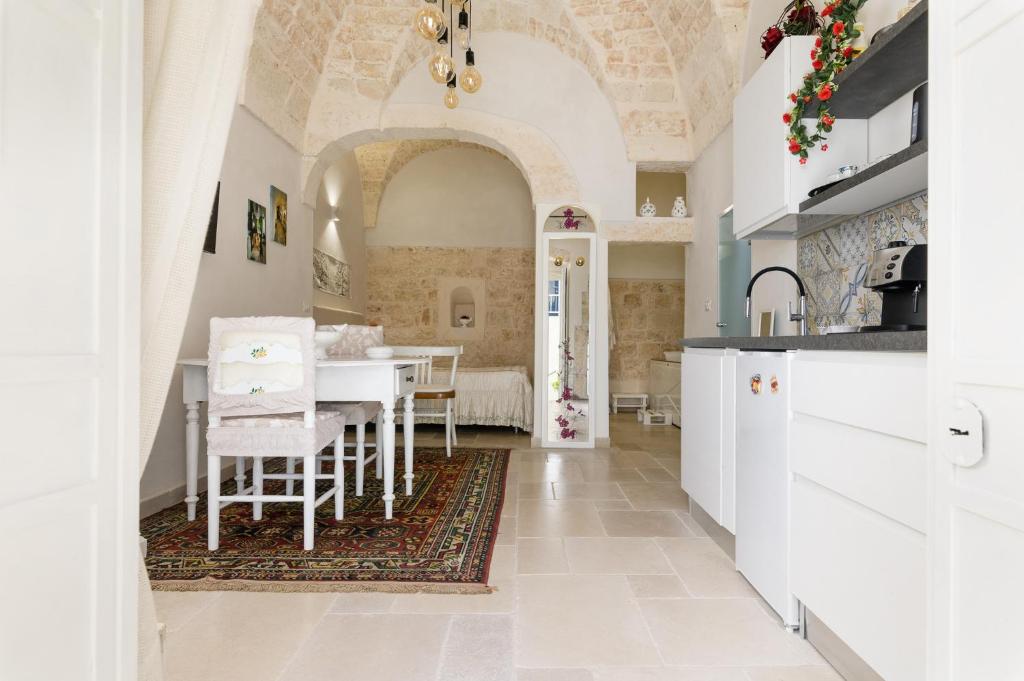 Stairway with Jacuzzi by Wonderful Italy - 3