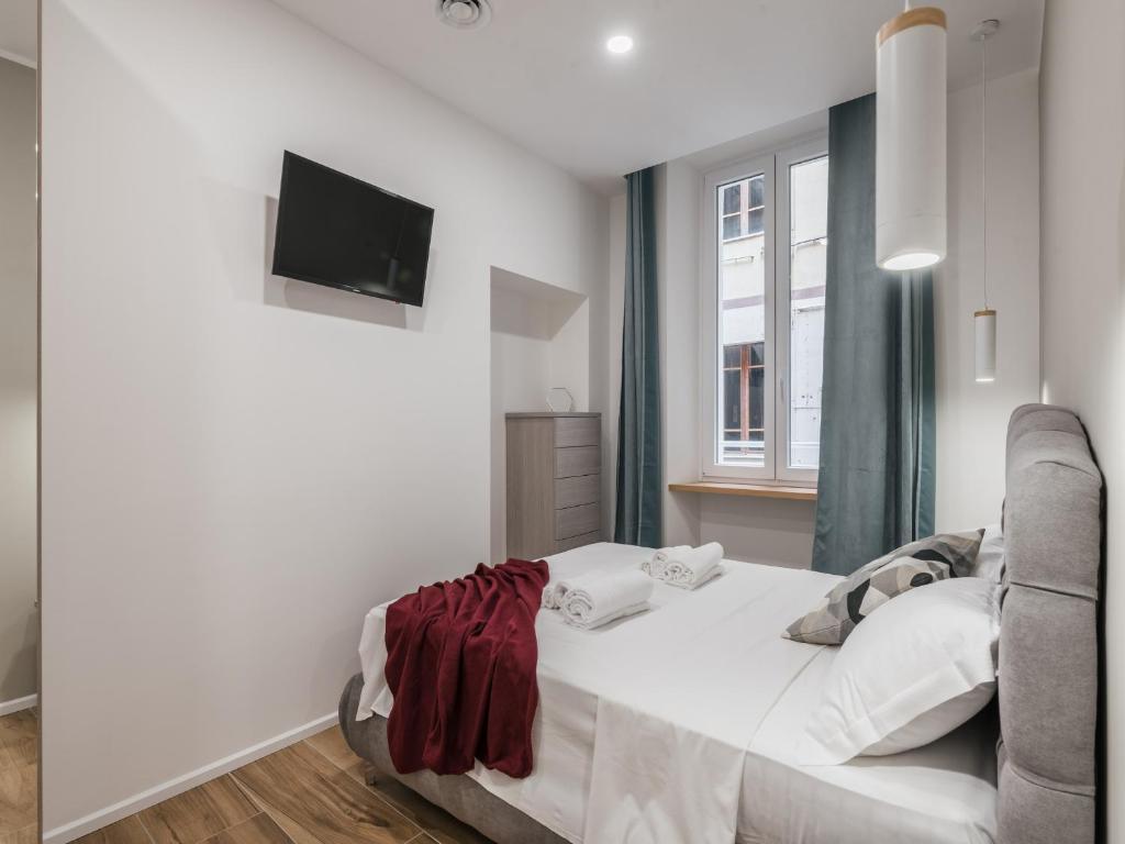 The Best Rent - Modern three-bedroom apartment a few steps from the Colosseum - 2