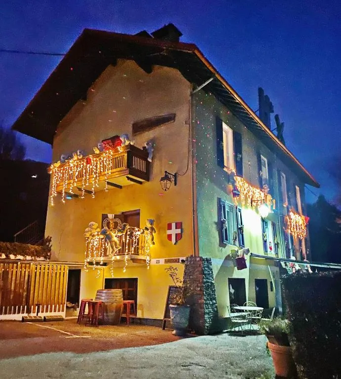 Hôtel Restaurant "La Petite Auberge", hotel in Bourg-Saint-Maurice