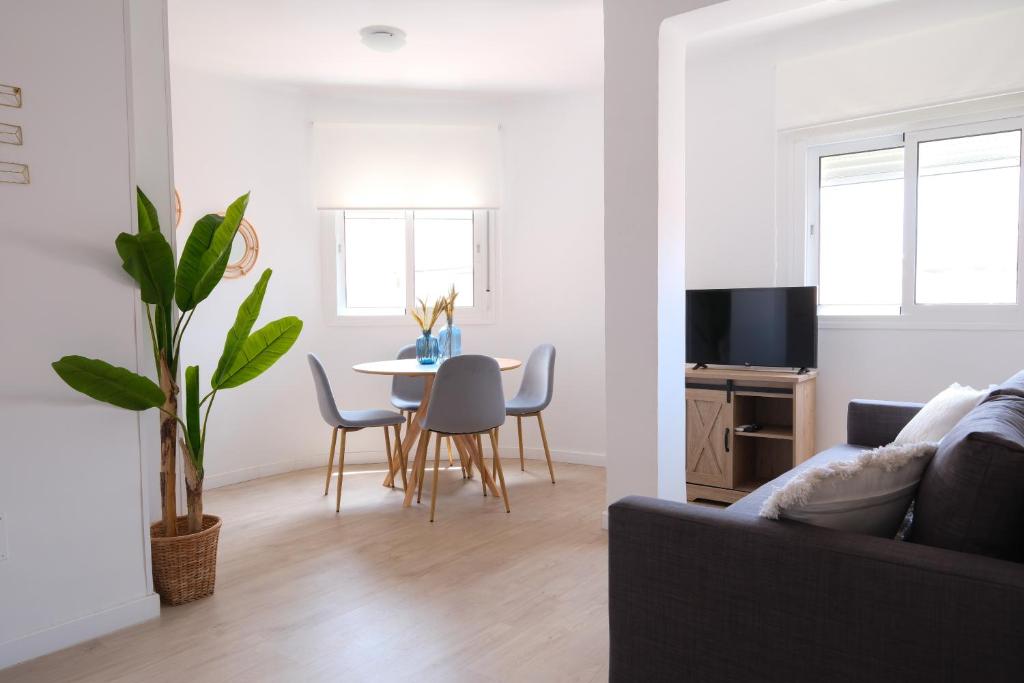 LOVELY APARTMENT - 2