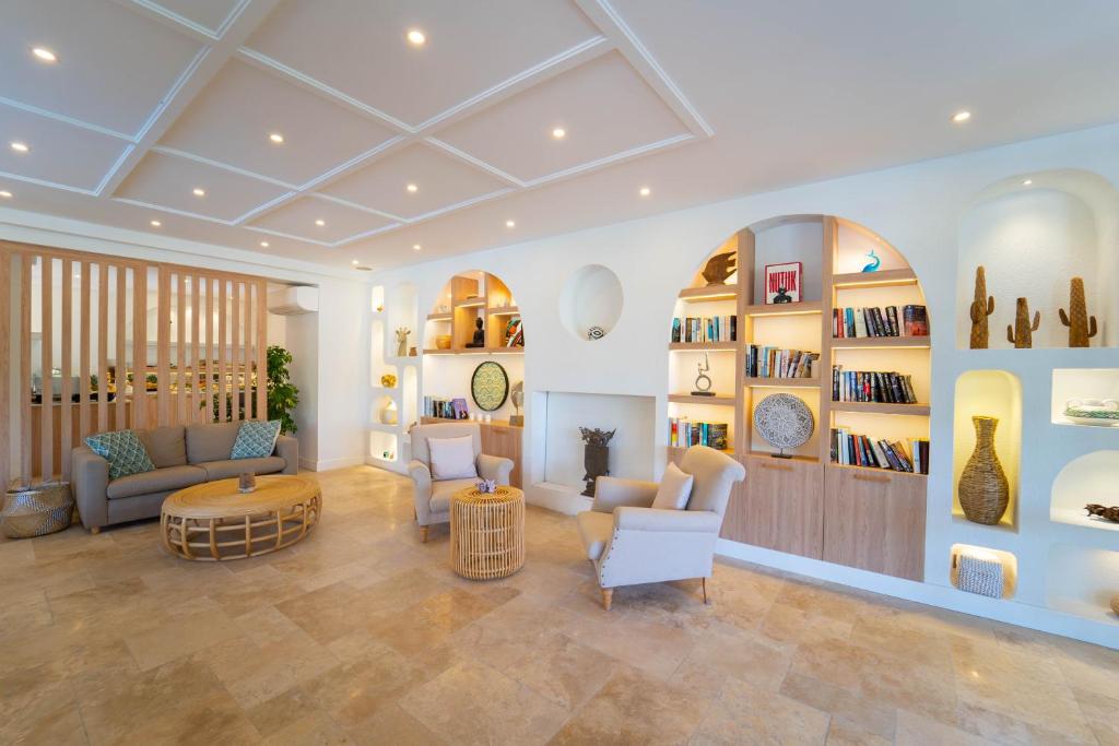 Hotel Club-E — Hotel building in Fethiye, Mugla