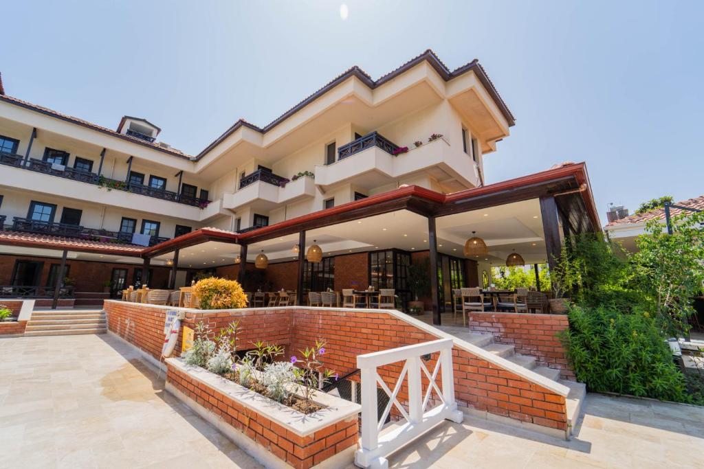 Hotel Club-E — Hotel building in Fethiye, Mugla