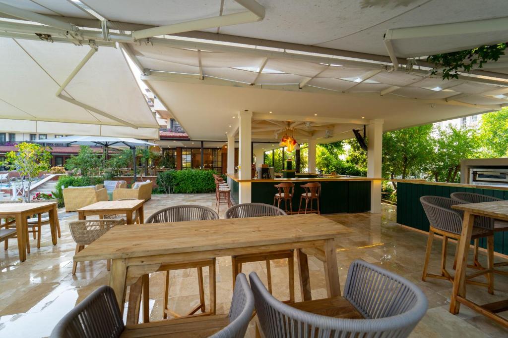 Hotel Club-E — Restaurant & bars in Fethiye, Mugla