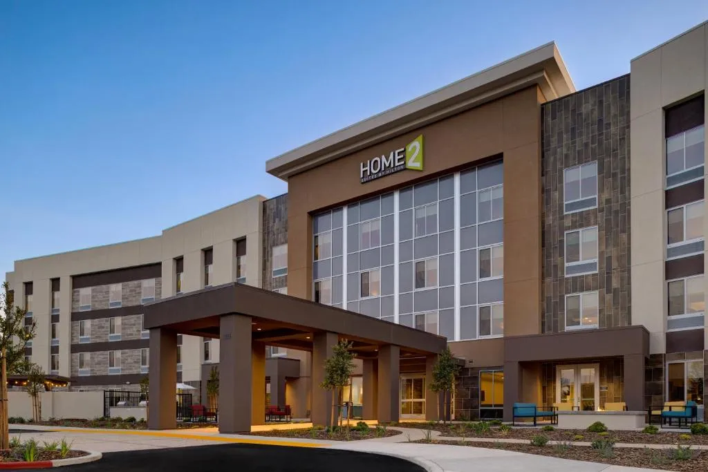 Home2 Suites By Hilton Petaluma，位于佩塔卢马的酒店