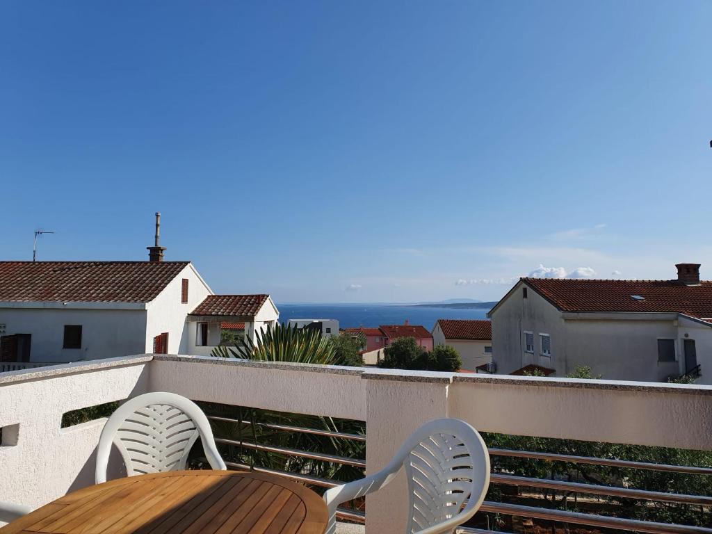 Apartment with Terace and sea view Marica, Krk
