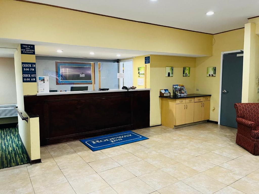 Rodeway Inn photo