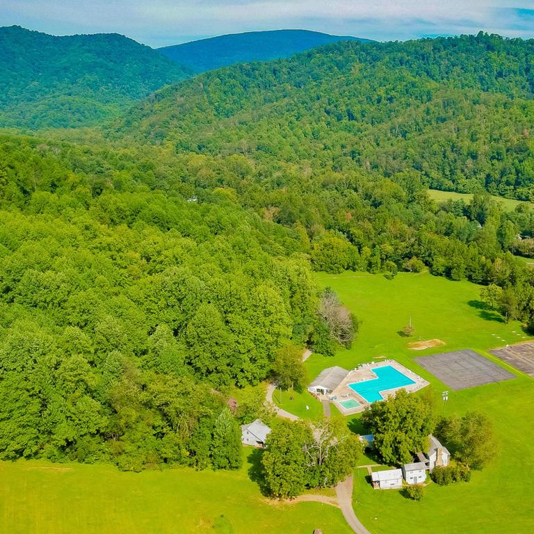 Graves Mountain Farm & Lodges photo