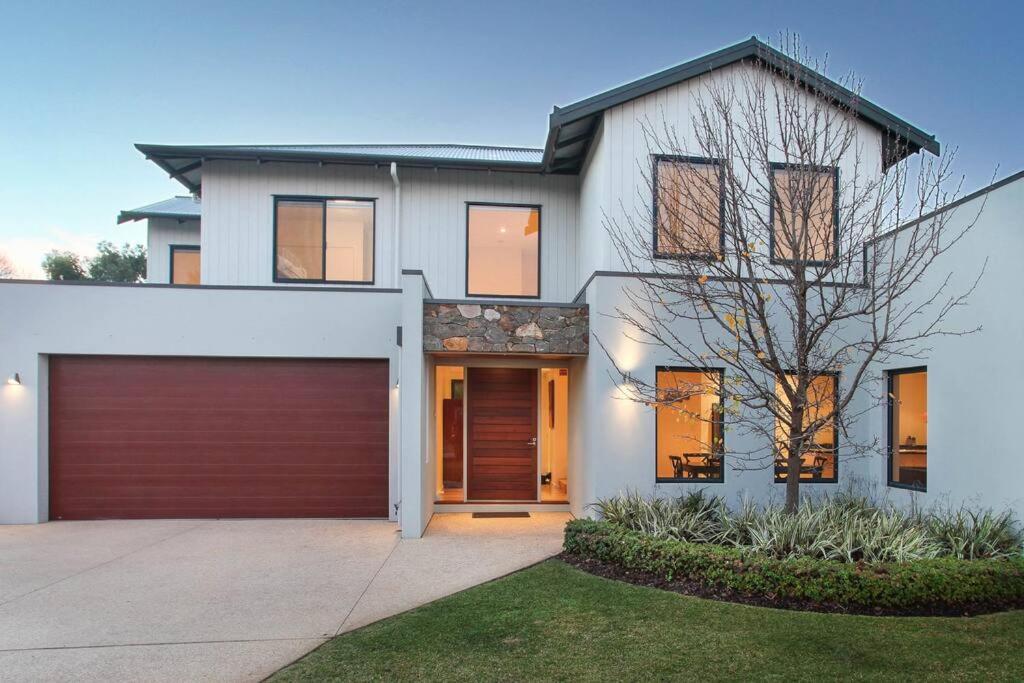 Boronia Retreat I Private Properties, Dunsborough