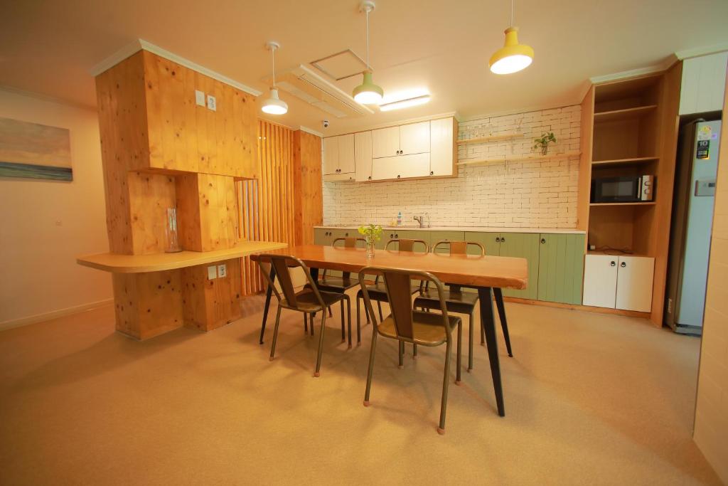 Slow Vibe Myeongdong Slow Vibe Myeongdong