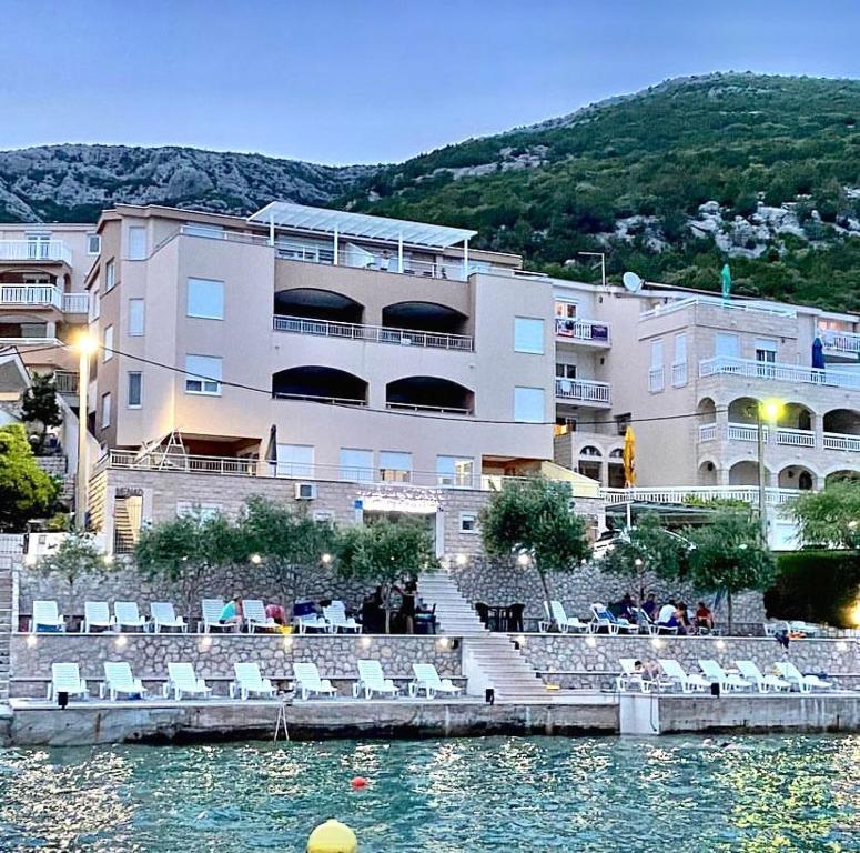 Apartments Domane Nenad — Hotel in Neum