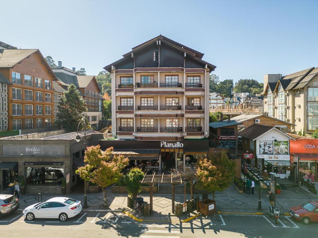 210 metros, Rua Coberta Centro - Planalto Verde 104, Gramado