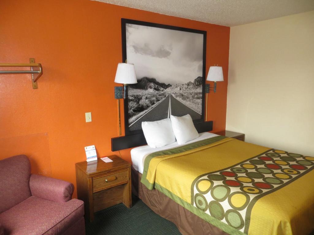 Super 8 By Wyndham Waco University Area photo